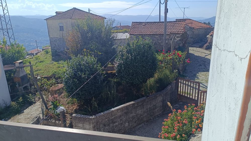 Moradia v4 em Baião