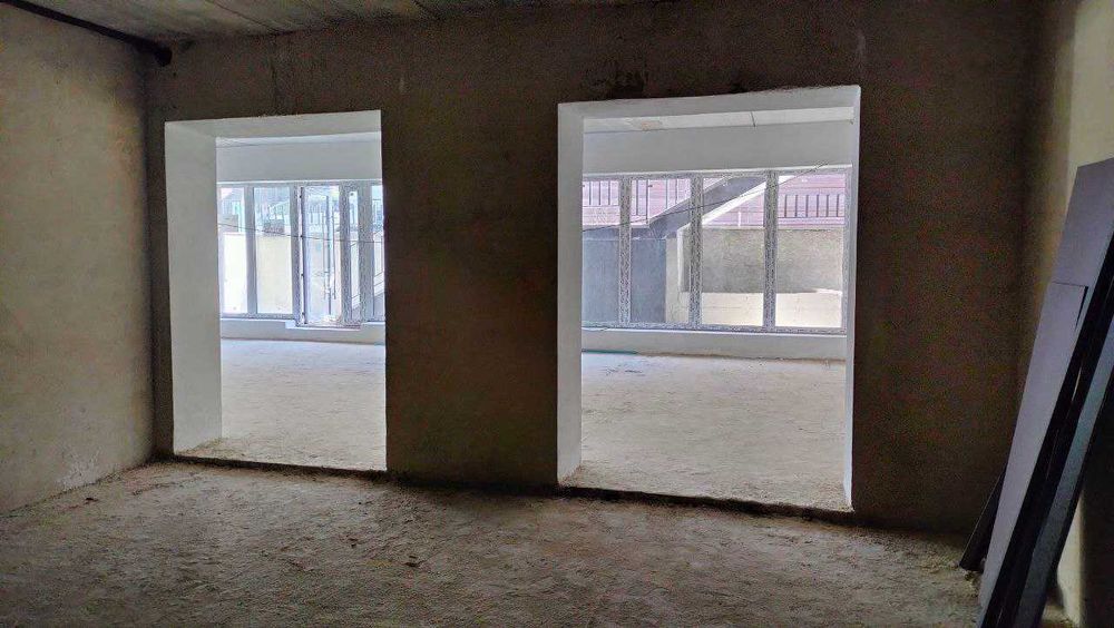 Дешева комерція в центральній частині Івано-Франкіська