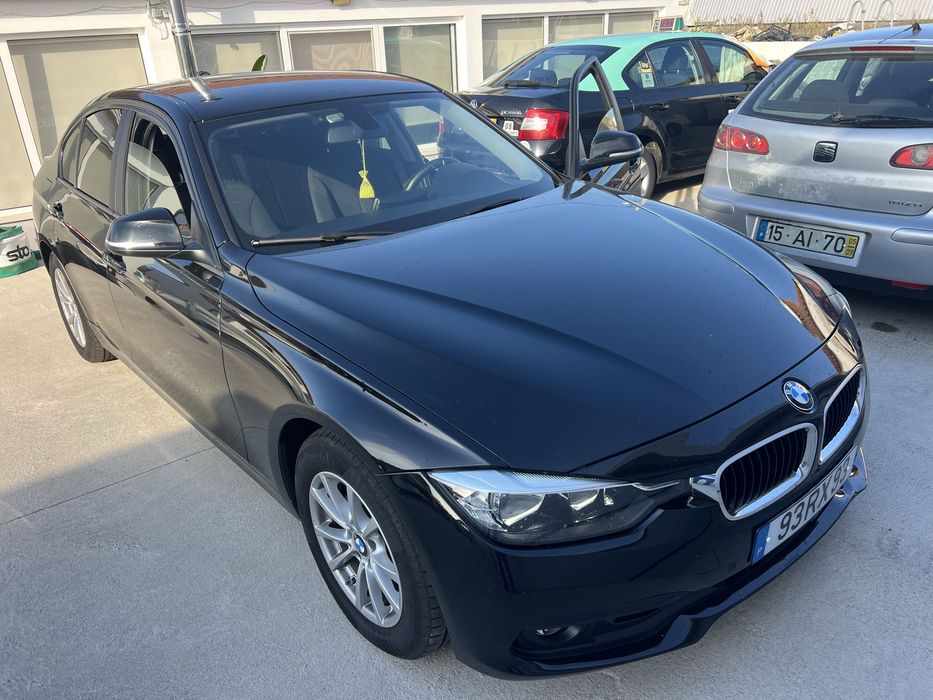 BMW 318d - Viatura com os servicos sempre efetuados na marca