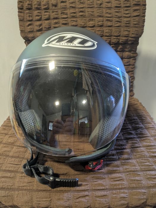 Мото шолом MT HELMETS