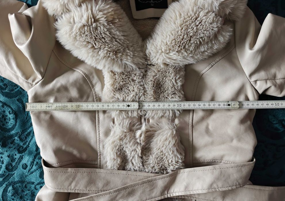 Piękny Płaszcz Futro Płaszczyk z futrem roz. S-M