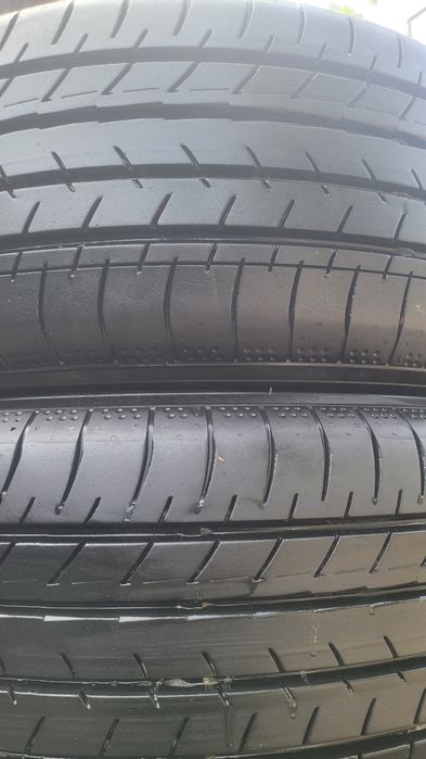 215 55 17 Yokohama Bluearth GT AE51