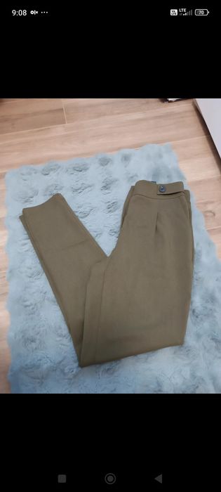 Spodnie cygaretki khaki Vero moda