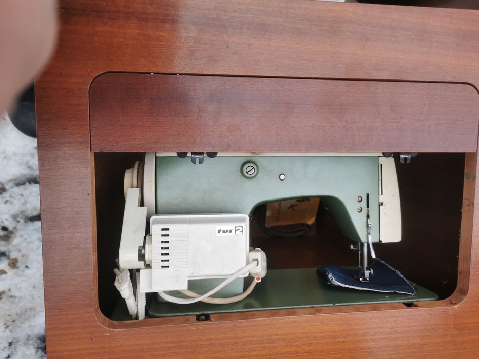 Sprzedam maszynę do szycia