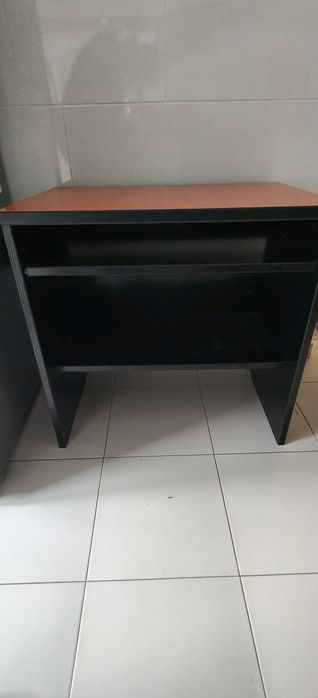 Mesa secretária criança