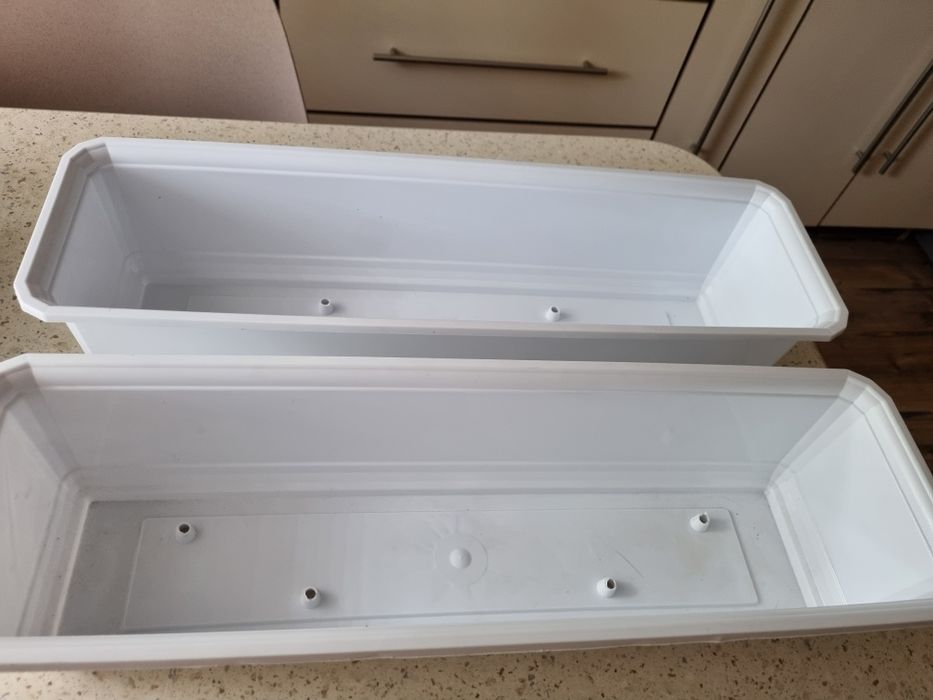 Doniczki skrzynki balkonowe 2 sztuki używane