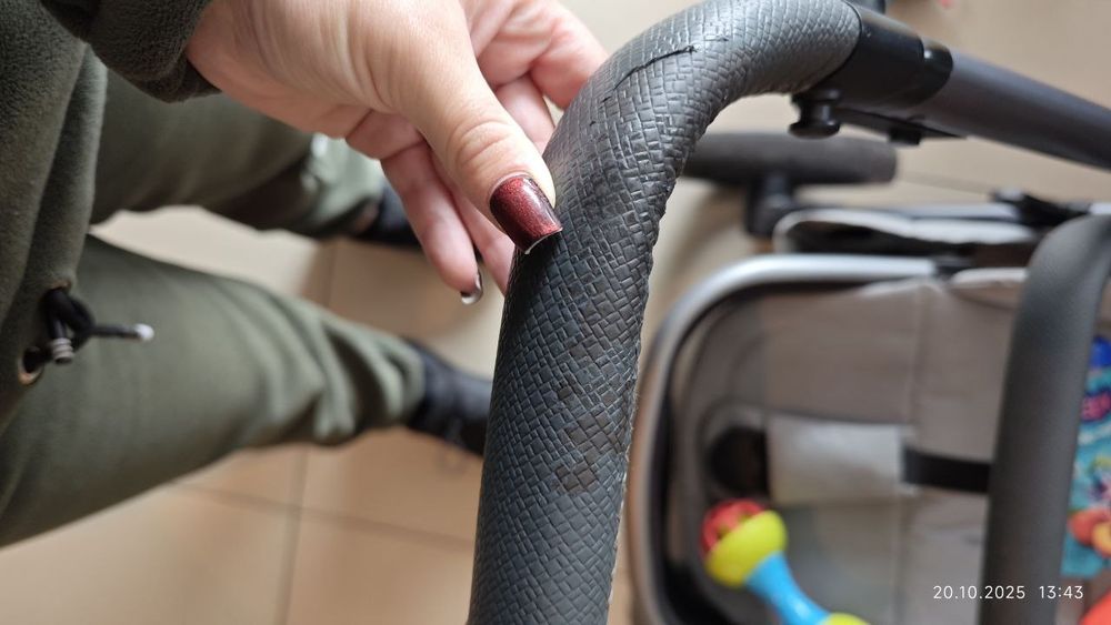 Чудовий та сучасний візочок