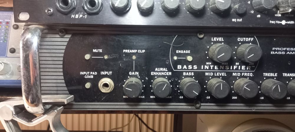 Demeter hbp 1 для бас гітари.pre amlifier