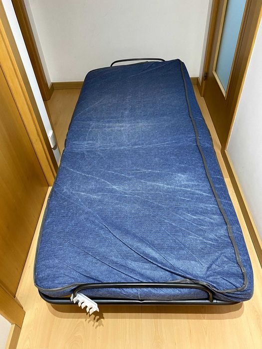 Cama dobrável de solteiro com colchão de espuma Ergoform