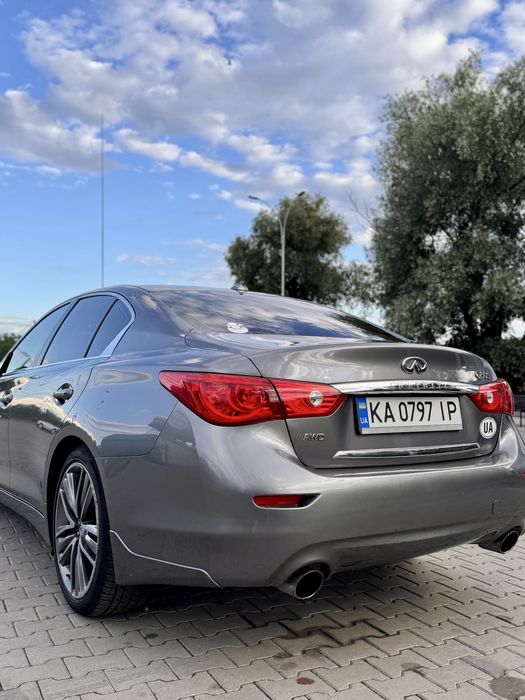 Infinity q50s гібрид,