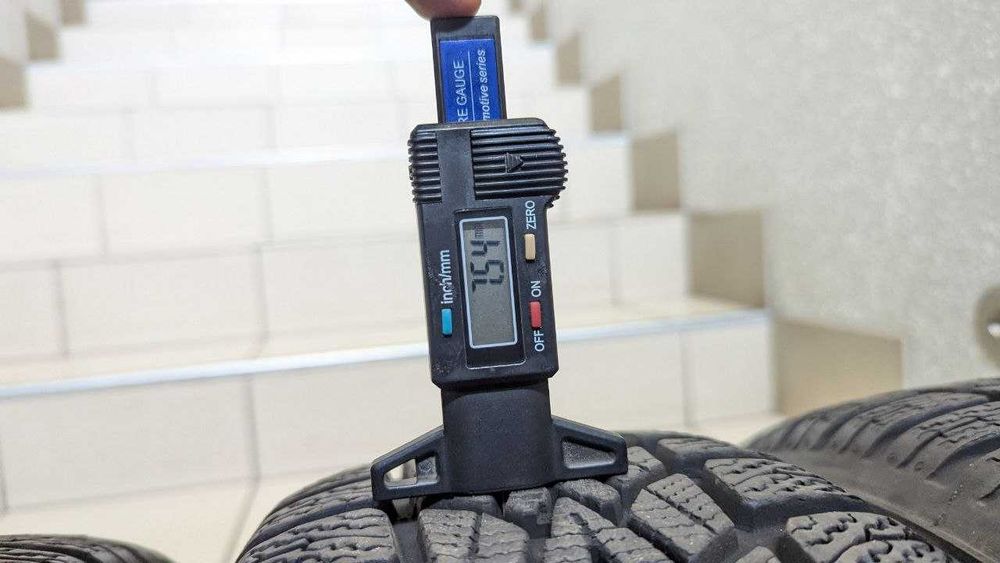 Шини 185/60 R15 88T Dunlop Winter Responce-2