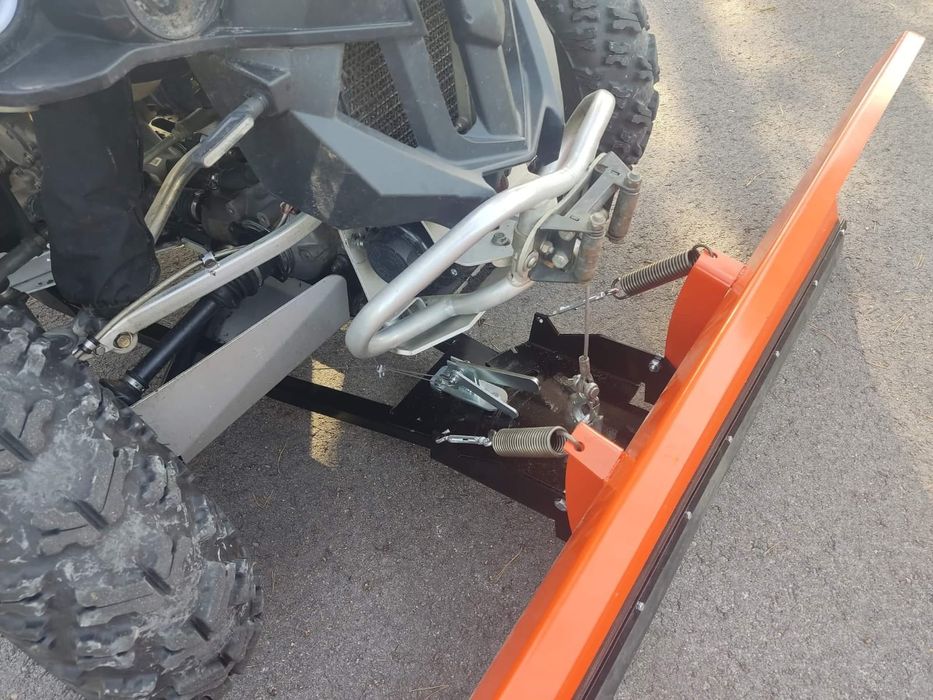 Mocny pług do quada do śniegu uniwersalny montaż Dowóz