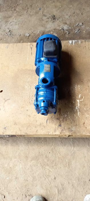 Witam ma na sprzedaż pompę z  silnik do   brudnej wody