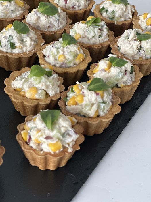 Кейтерінг, закуски, домашня їжа