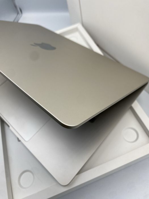 Apple MacBook Air 15 M2 8/256GB Starlight MQKU3 2023