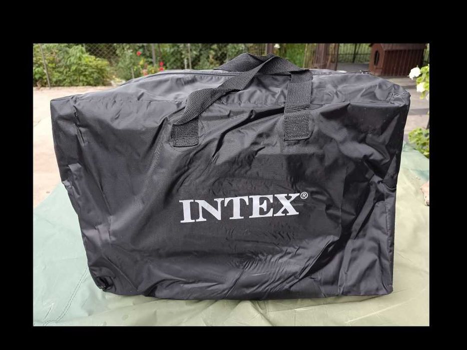 Надувний човен Excursion-3 Intex 68319