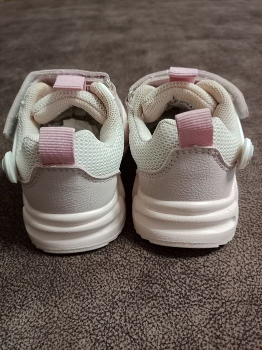 Кросівки рожеві з мигалками розмір 22