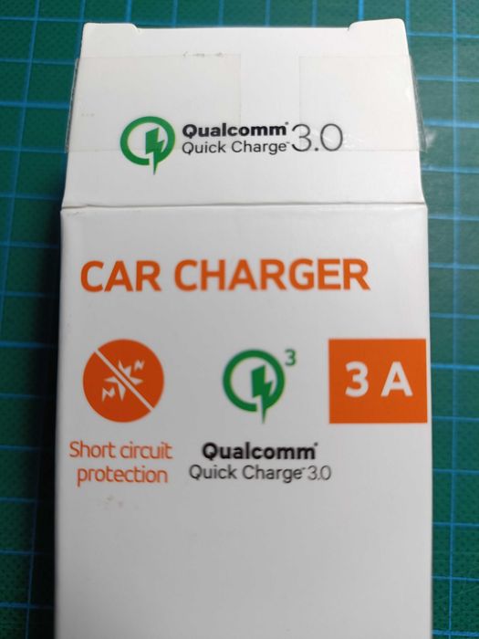 Carregador de isqueiro c/ Quick Charge