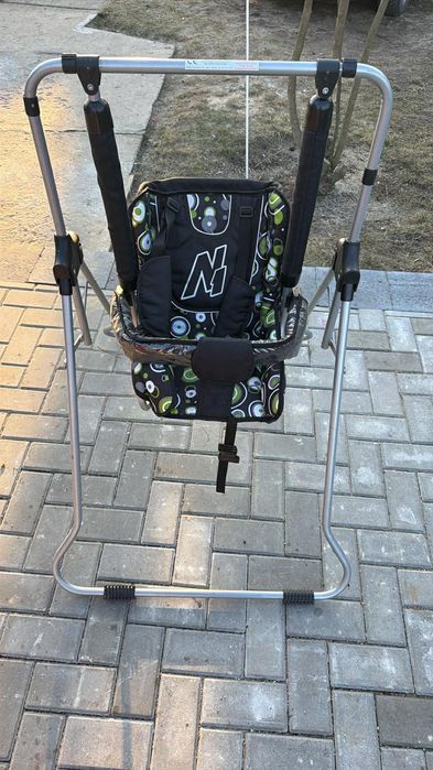 Huśtawka dla dziecka / krzesełko huśtawka na stojaku