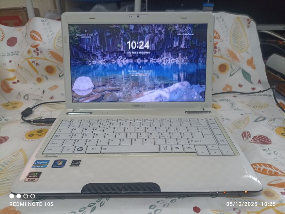 Toshiba Satélite L735-11R