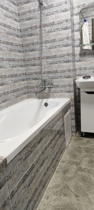 Сдам посуточно квартиру с видом на море .