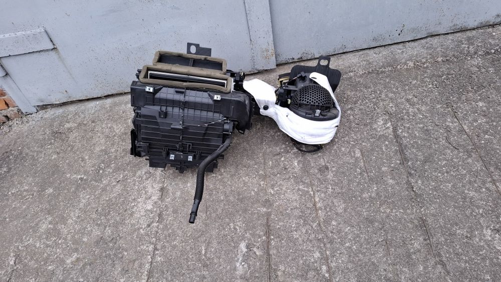 Корпус пічки моторчик радиатор Citroen ds5 сітроен дс5