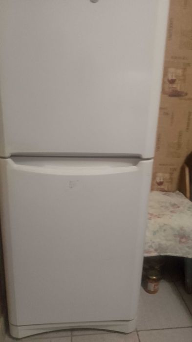Холодильник индезит