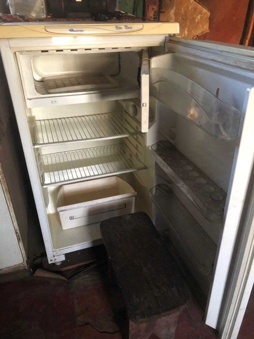 продам б/у холодильник