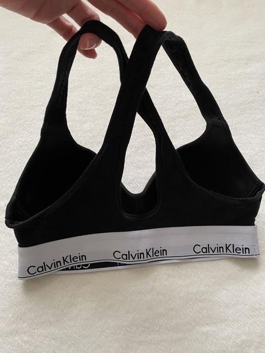 Бюстгальтер-топ жіночий чорний calvin klein