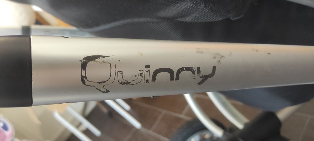 Carrinho de bebé Quinny