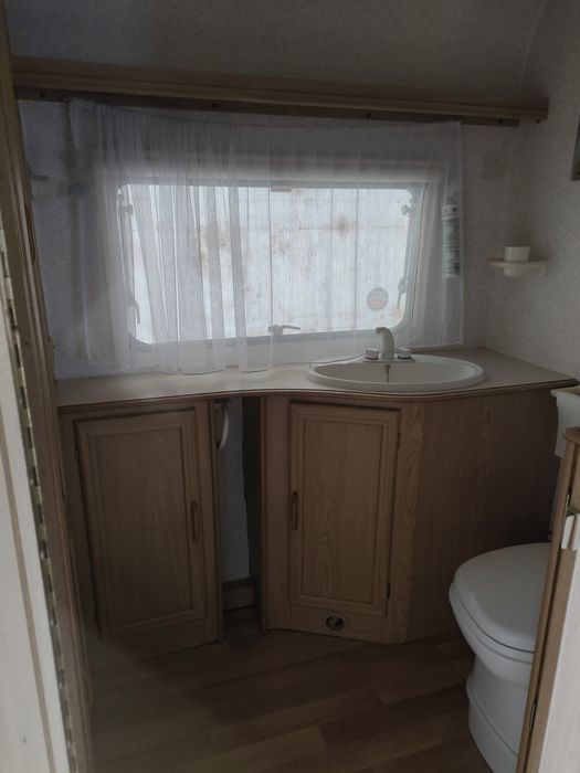 Zadbana  przyczepa kempingowa Lunar