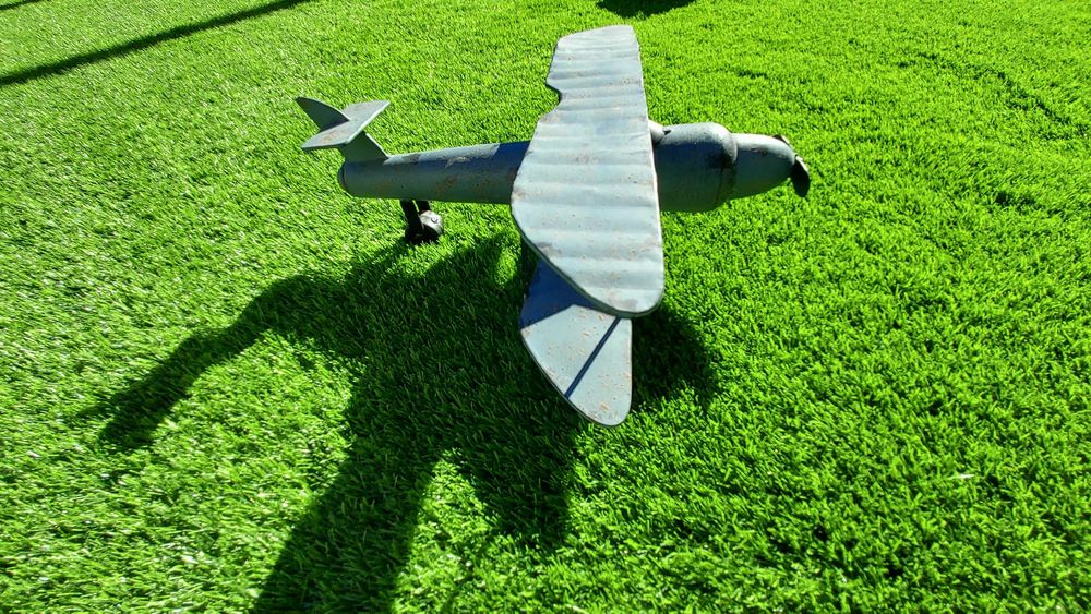 Avioneta azul para decorar a casa