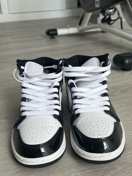 Nike Air Jordan 1 Mid SE