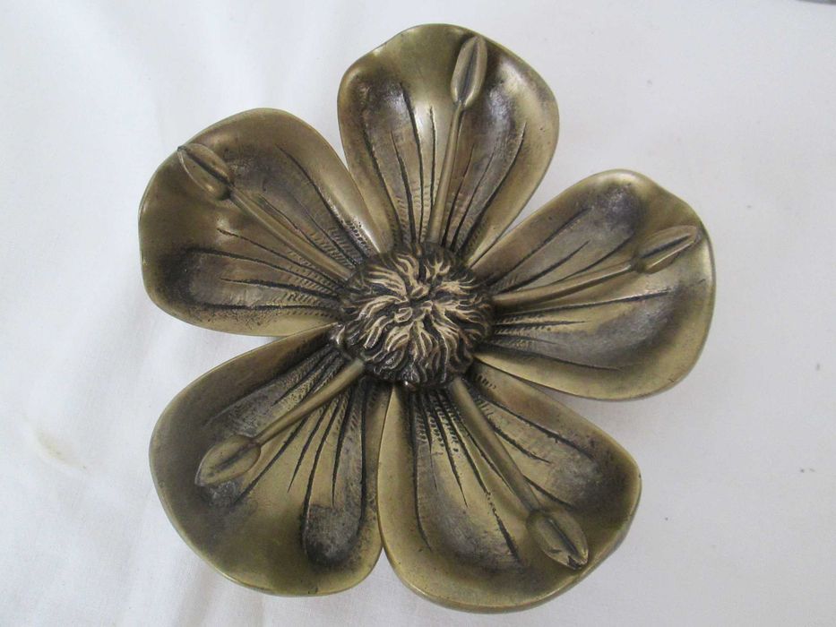 Cinzeiro de mesa antigo