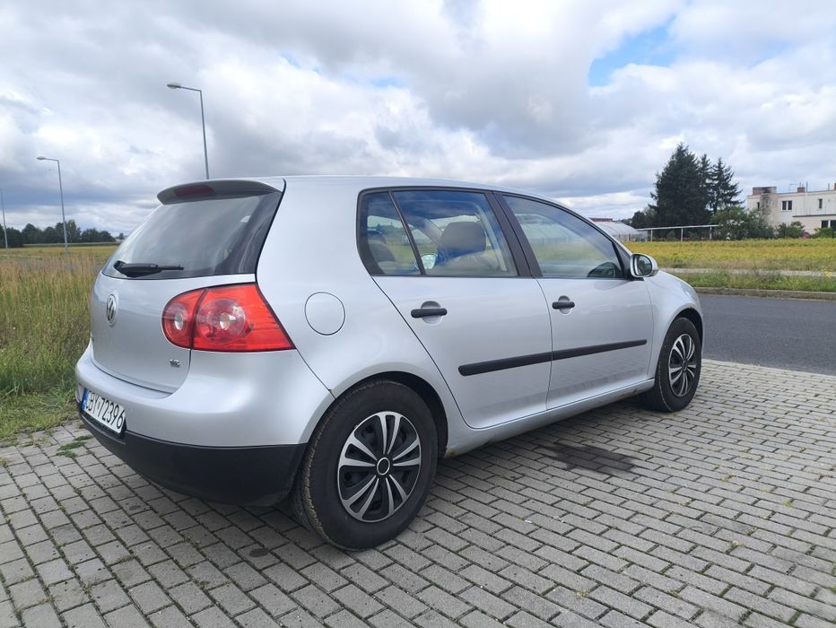 VW Golf 5 1.6MPI 105km 246tys przebiegu
