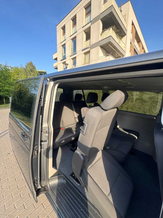 Wynajem VW Caravelle 9-osobowy – Automat DSG