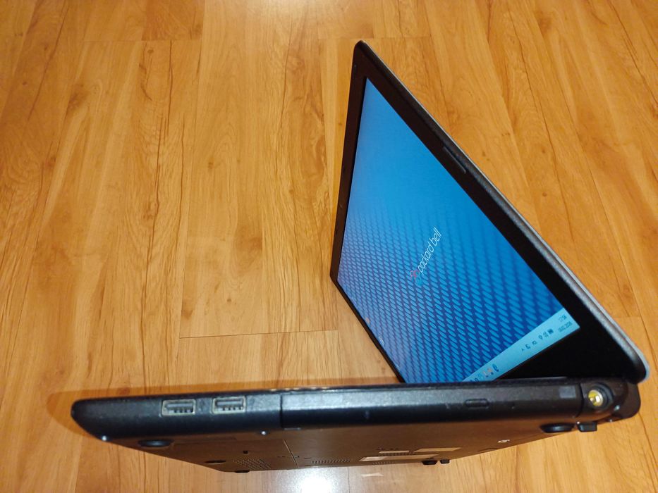 Packard Bell - Win11/ssd-256gb/ram-8gb/gpu-Intel+nVidia/cpu I3/bat-60%