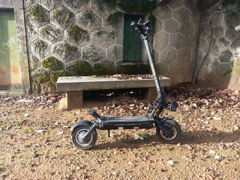 Vendo Dualtron Thunder 3 
Trotinete impecável. Ler descrição
