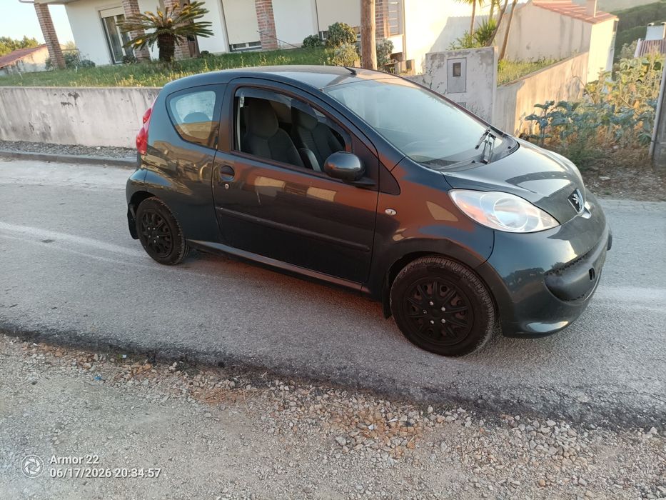 Peugeot 107 só peças,  primeiro modelo
