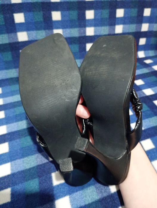 Okazja Tanio - Czarne Klasyczne Klapki Japonki Szpilka Boohoo r 36