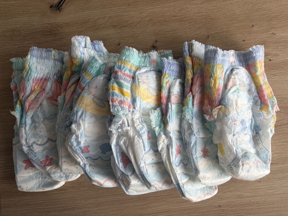 Pampersy  do pływania 9 szt