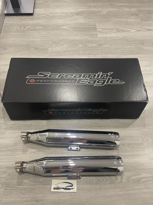 Escapes screamin eagle muffler short chrome