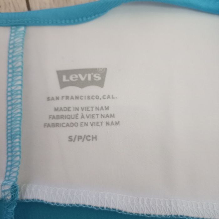 Купальники ,боді Levis