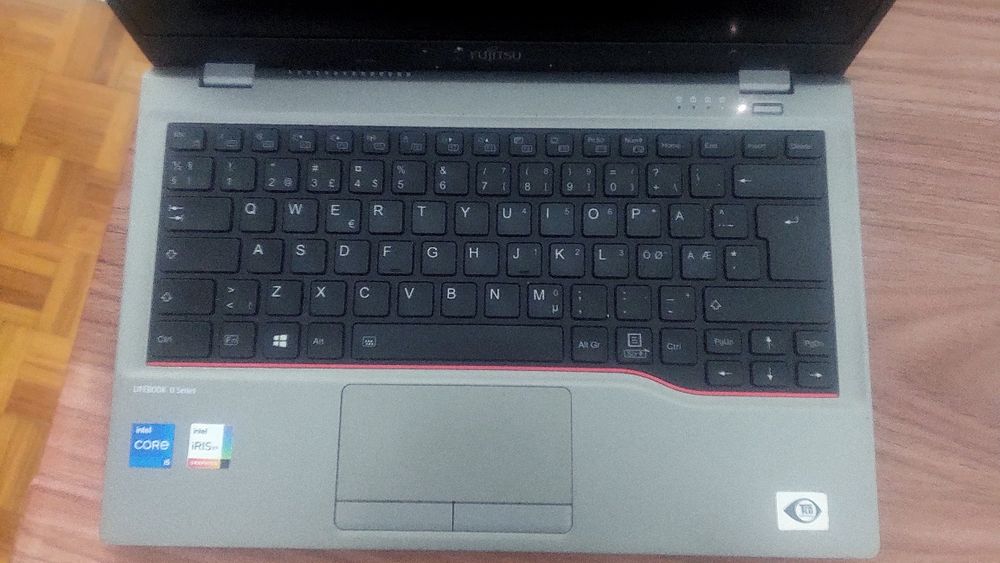 Fujitsu Lifebook U7411