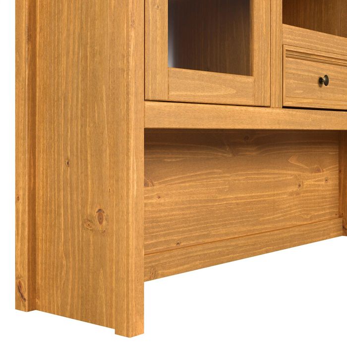 Drewniana nastawka na komodę – klasyczna witryna z półkami