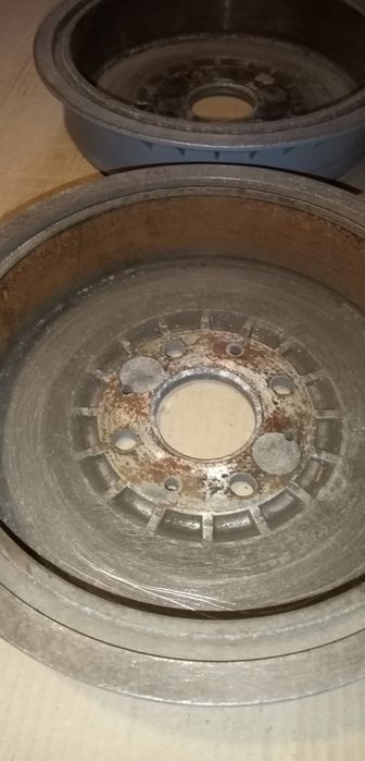 Продам задні барабани на ваз 2101-2107 ціна за (пару)