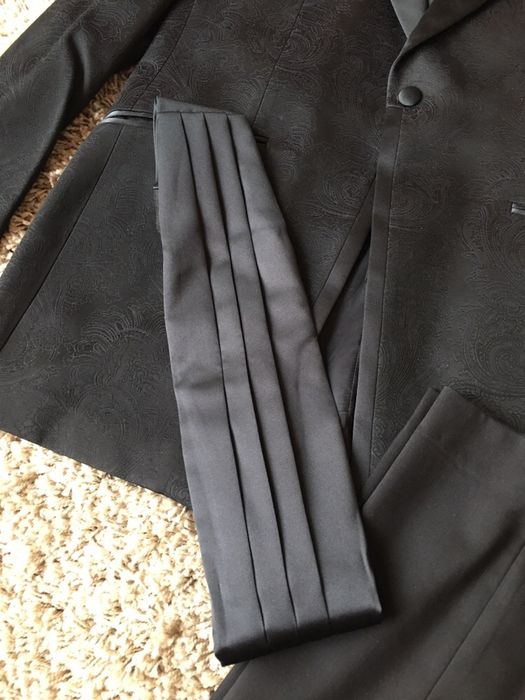 Męski garnitur ślubny czarny smoking