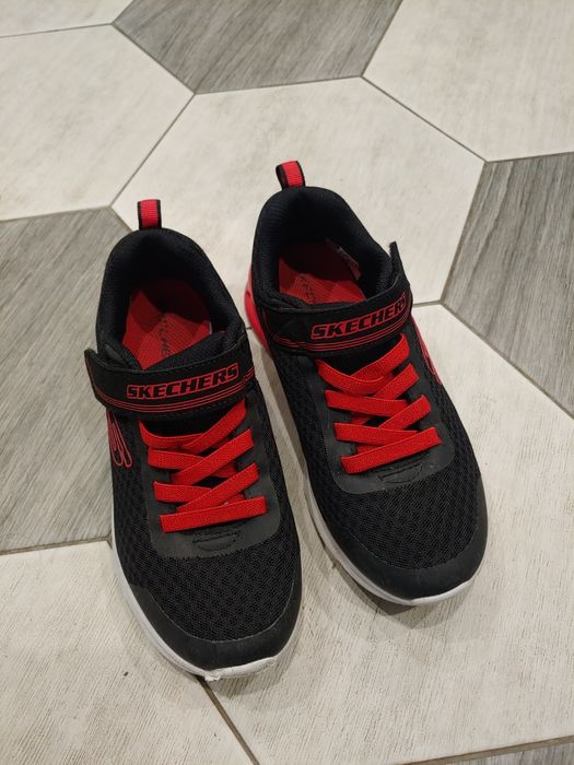 Кросівки skechers 33