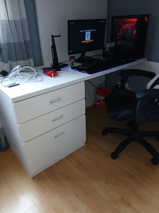 Cama/beliche/secretária