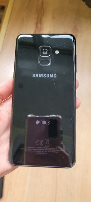 Телефон Samsung A8 2018